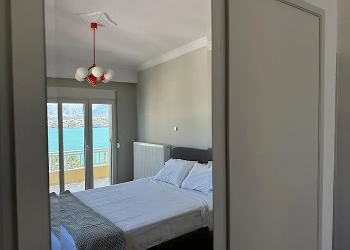 Panoramic Port Penthouse